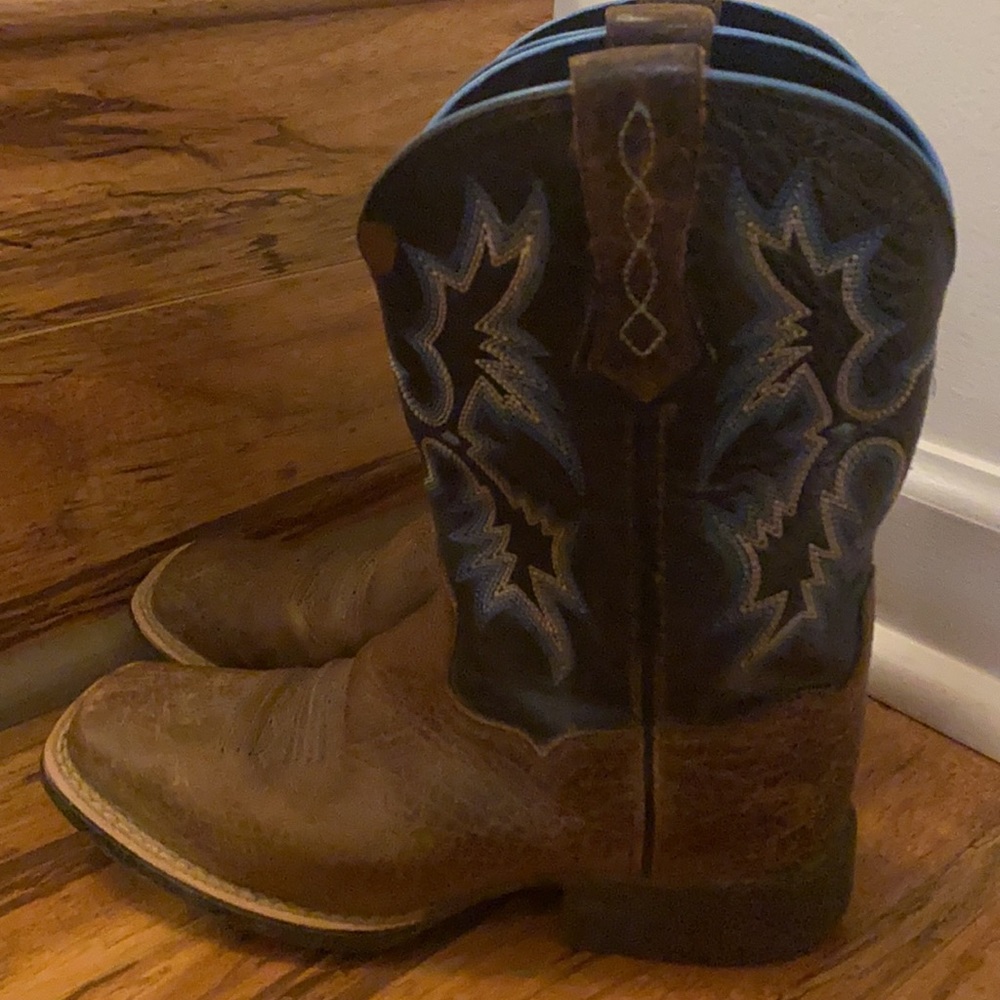 Great condition Ariat boots